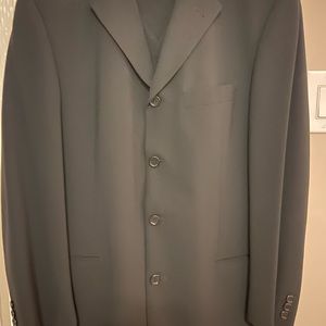 six button vest ,4 button jacket Hugo boss suit 32 waist pants at 32 length.